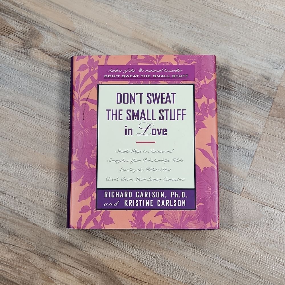 🔺️NWOT Don't Sweat the Small Stuff in Love Book